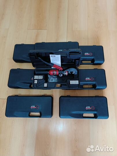 Пресс клещи новые для обжима клейм