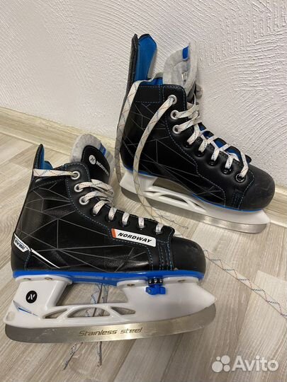 Коньки хоккейные детские