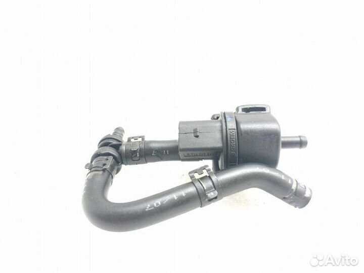 Клапан вентиляции топливного бака Volkswagen Golf