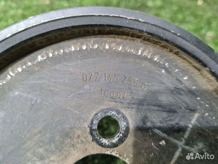 Шкив насоса гур VW Туарег 4.2 бензин AXQ