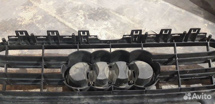 Решетка радиатора audi a6 c7