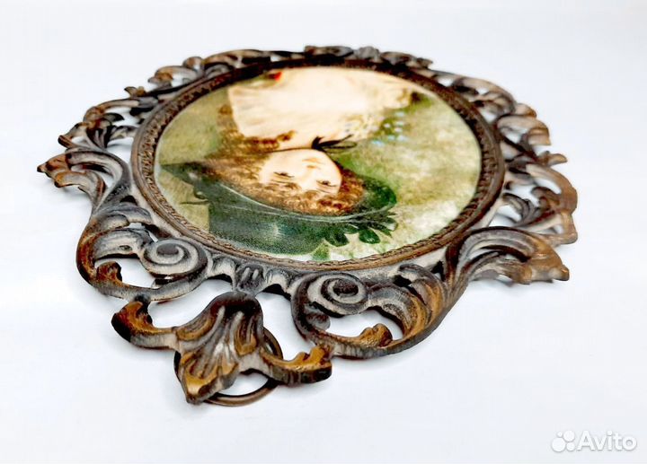 Шелкография в бронзовой рамке 