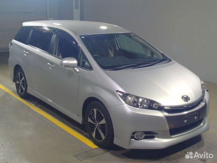 Toyota Wish 1.8 CVT, 2013, 22 000 км