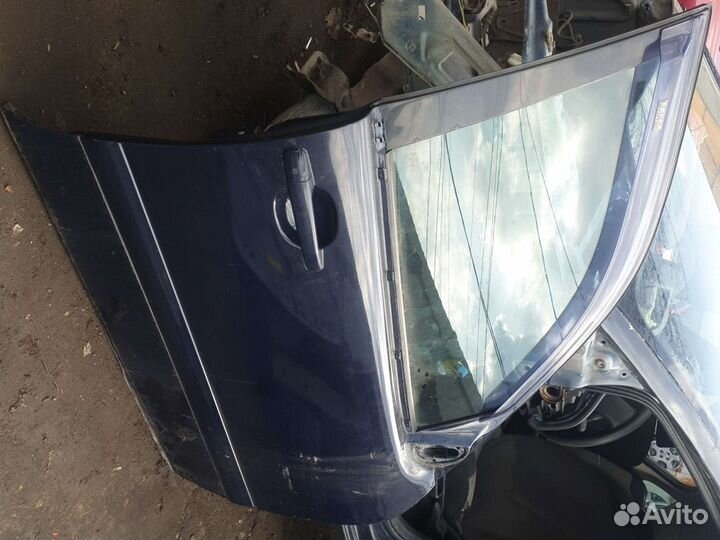 Передняя правая дверь в сборе мерседес w210