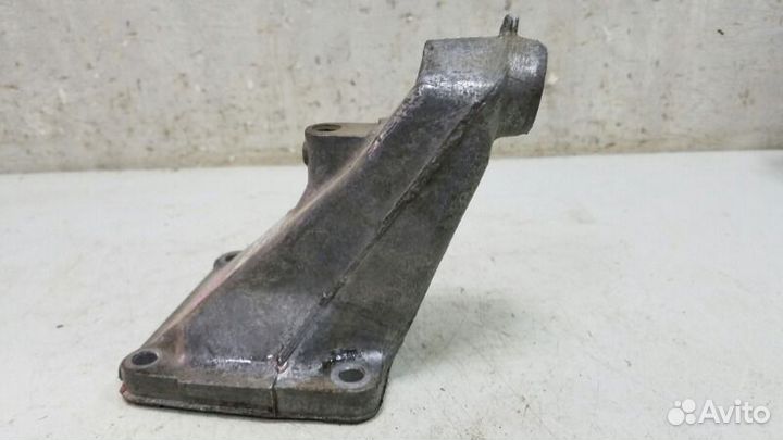 Кронштейн двигателя левый Мерседес