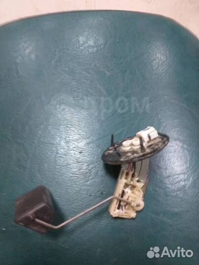 Поплавок топливного бака Тойота раф 4 ACA 31/2006