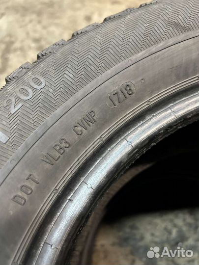 Gislaved Nord Frost 200 215/55 R16