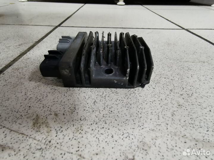 Реле заряда Yamaha FZ8