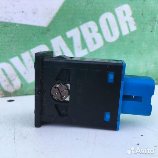 Кнопка обогрева сидений Тойота Королла Е120