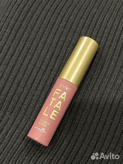 Блеск для губ vivienne sabo