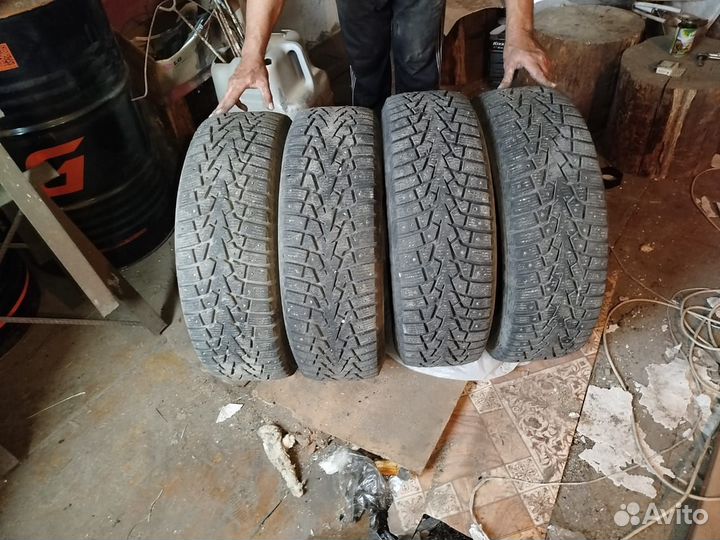 Bridgestone B-style 215/65 R16