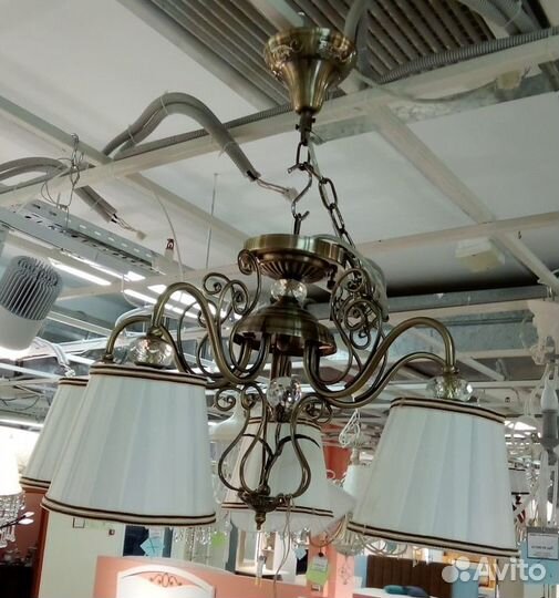 Подвесная люстра Maytoni ARM420-05-R