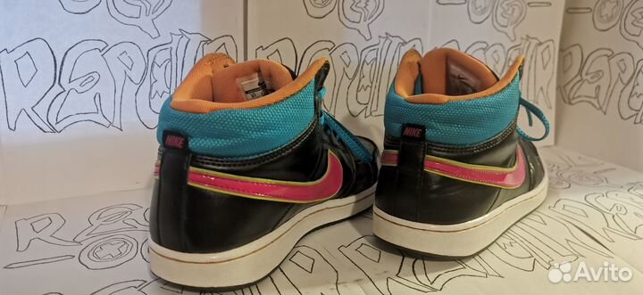 Nike Backboard IImid black fireberry