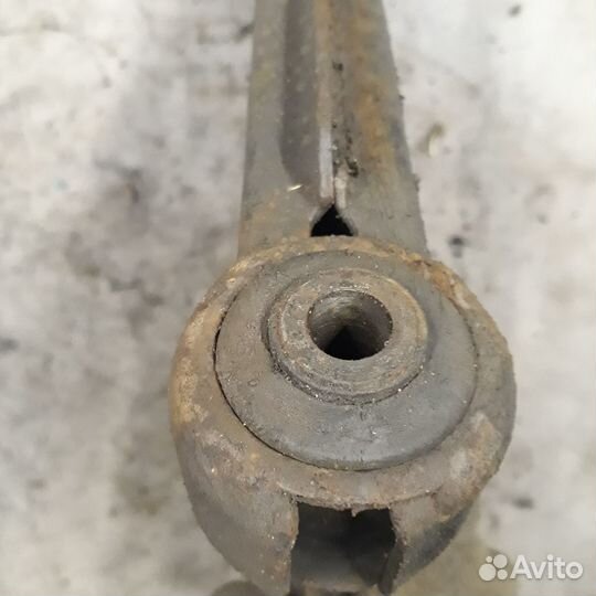 Рычаг передний правый Шкода Октавия тур (А4U1)