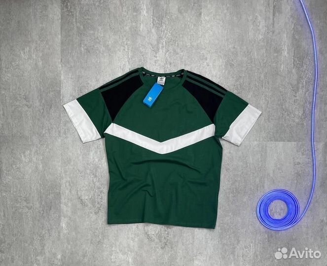 Футболка adidas