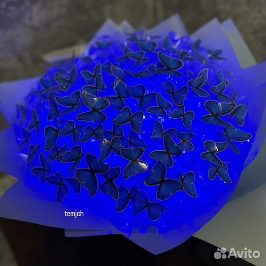 Светящийся букет из бабочек