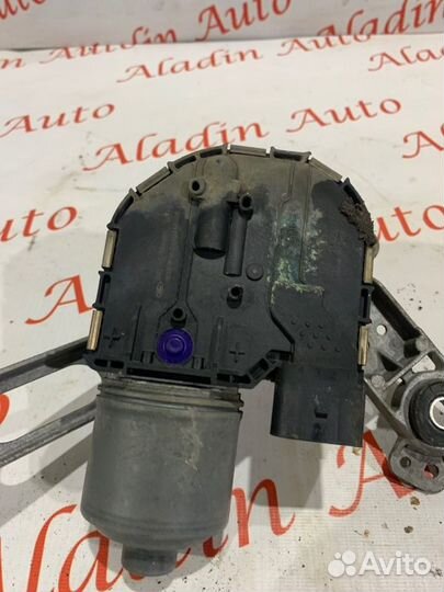 Моторчик стеклоочистителя передний правый