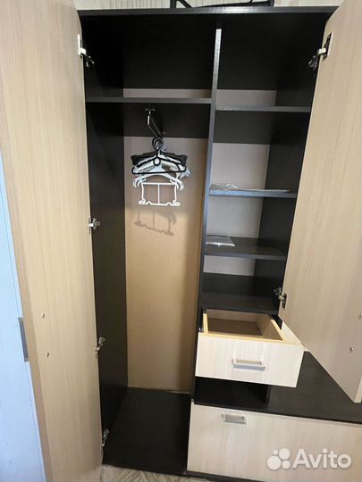 Шкаф в коридор