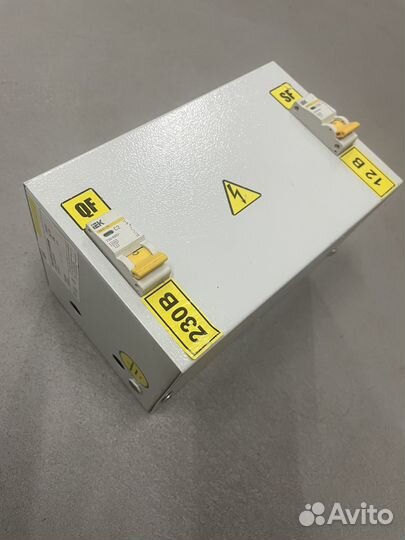 Понижающий трансформатор 230в /12в