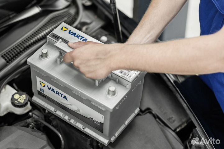 Продавец аккумуляторов