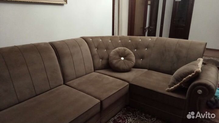 Диван углавой