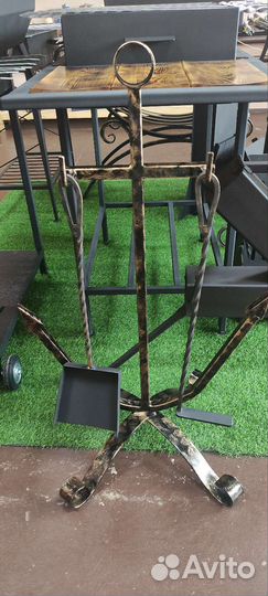 Подставка для совка и кочерги 