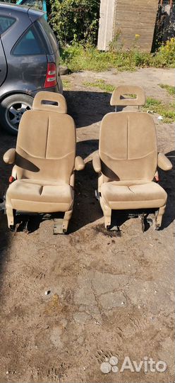Кресла Dodge Caravan 3