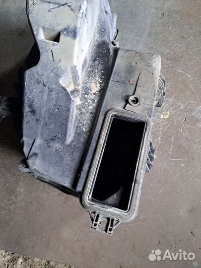 Корпус блока предохранителей Audi A6 C6