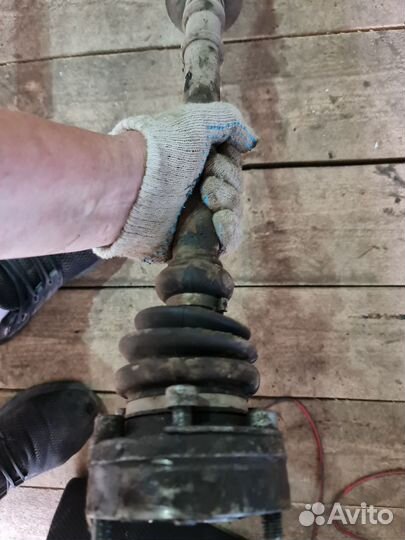 Привод, полуось на audi 100c4