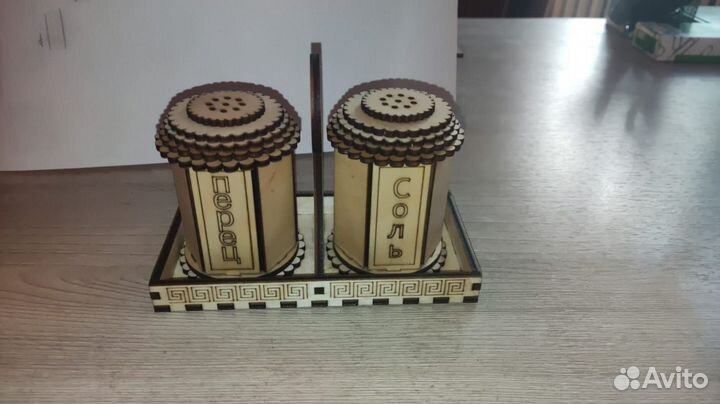 Солонка и перечница новые