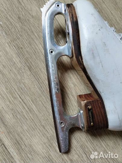 Коньки фигурные профессиональные Риспорт, 22