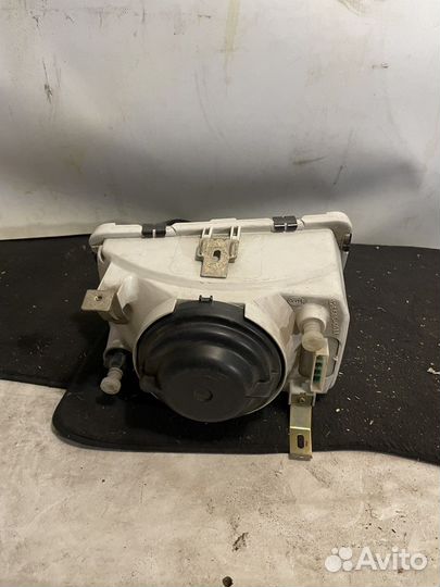 Фара передняя левая Ford Sierra 1