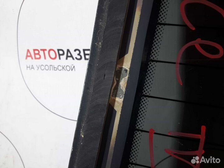 Стекло заднее Renault Fluence