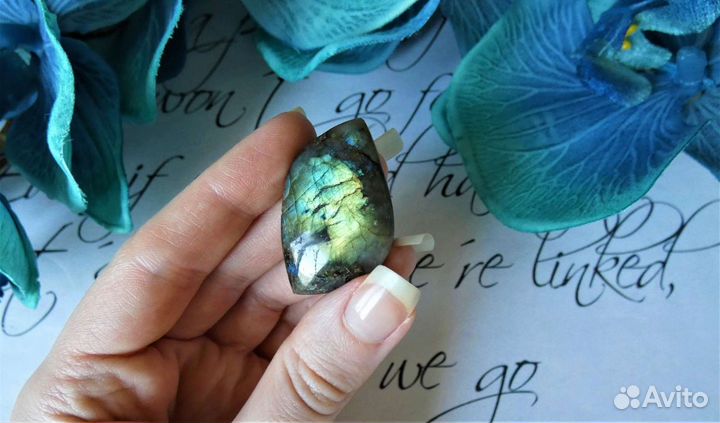 Натуральный камень Лабрадор галтовка