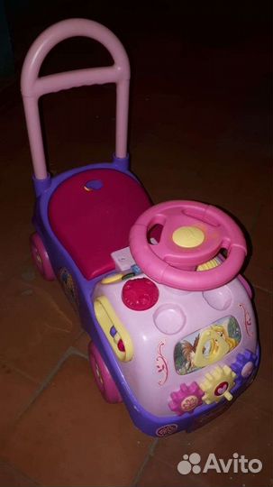 Машинка-каталка толокар
