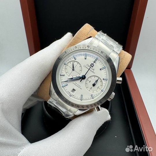 Часы Omega Speedmaster