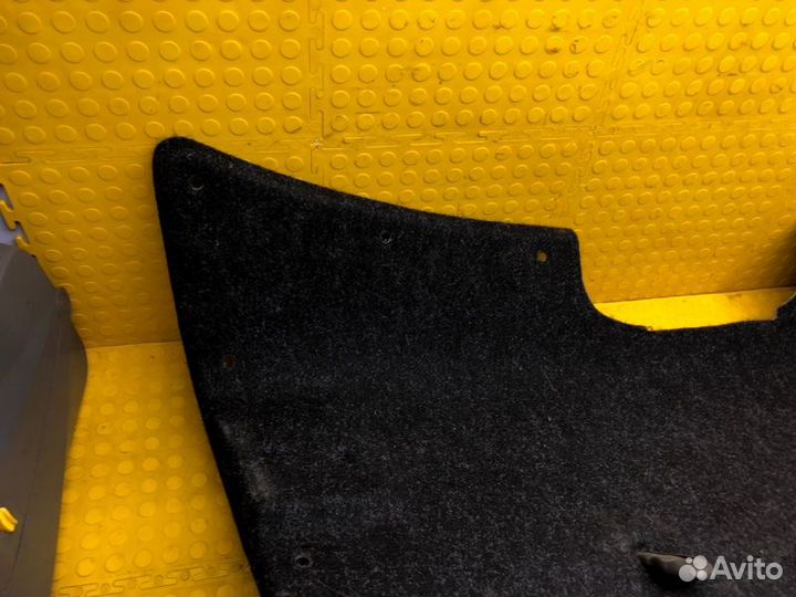 Обшивка двери багажника Volkswagen Polo CWV 813497