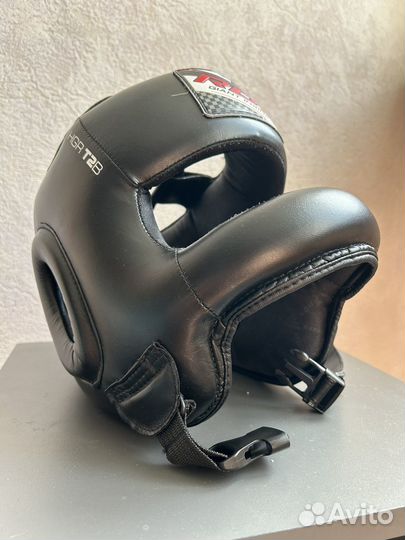 Боксерский шлем