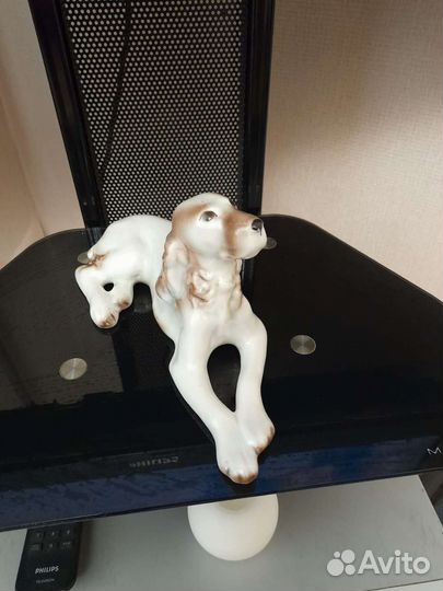 Статуэтка Фарфоровая собака изделия изссср