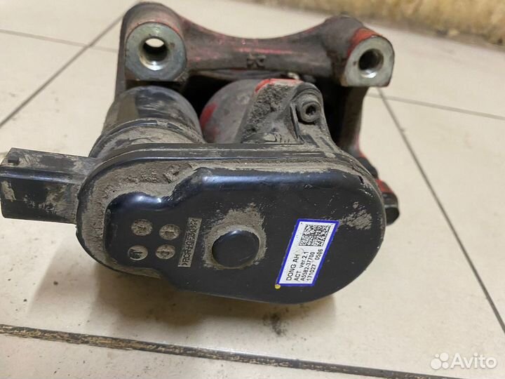 Суппорт задний левый Kia Optima 4 Рестайлинг