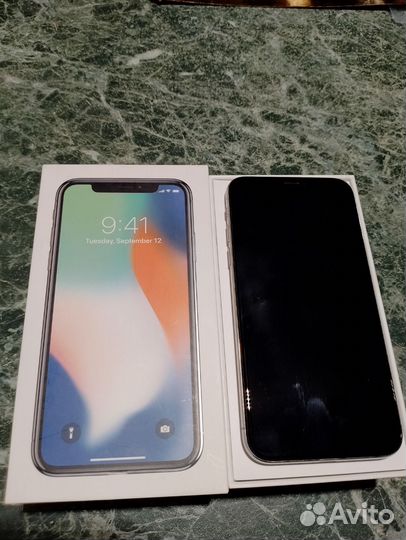 Телефон iPhone X