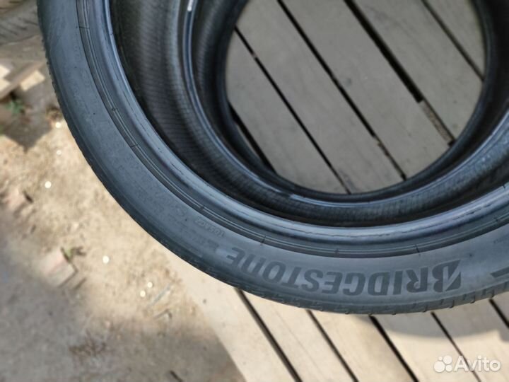 Bridgestone Turanza T005 215/45 R18