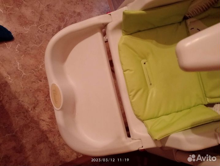 Стульчик для кормления