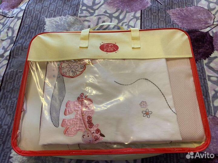 Комплект для девочки в кроватку