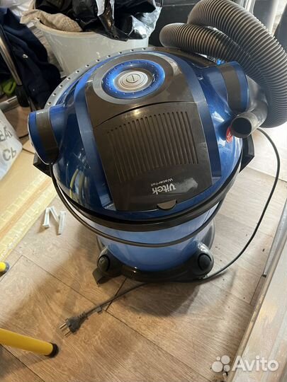 Пылесос с водяным фильтром Vitek VT-1832