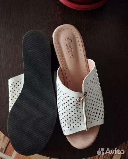 Шлёпки женские