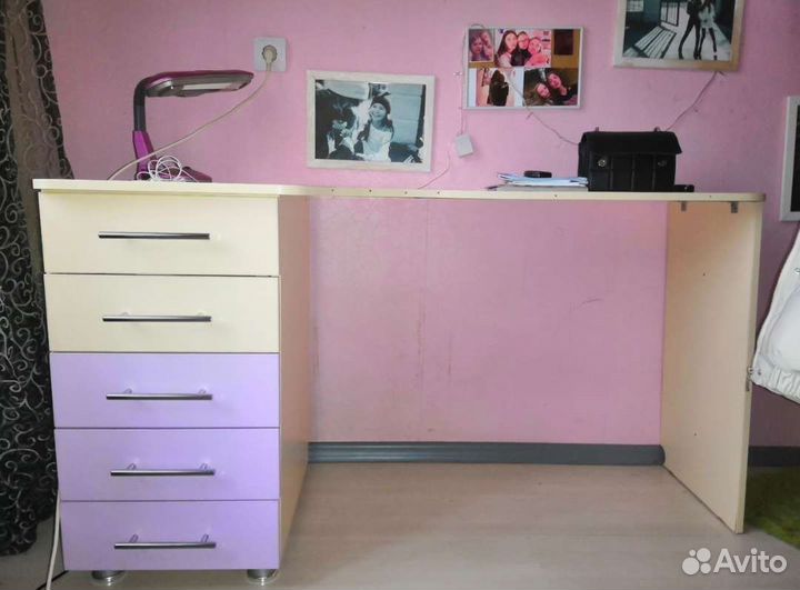 Комплект мебели в детскую комнату