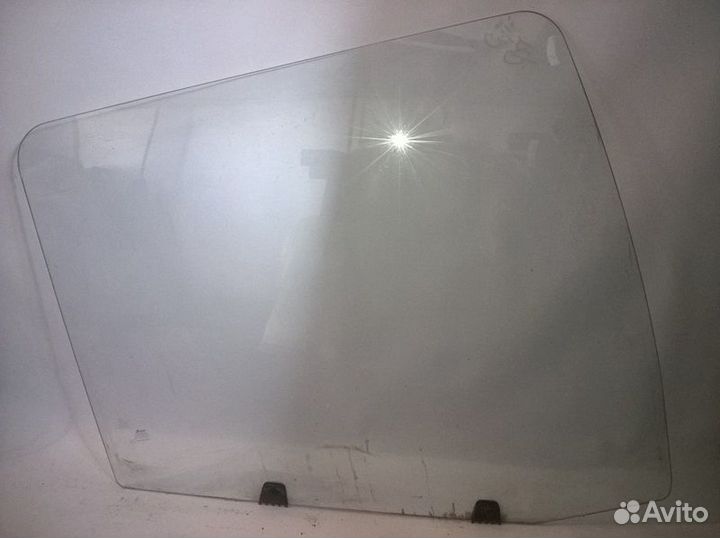 Стекло двери, правое MAN TGA 18.410 (01.00)