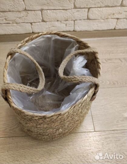 Корзина для цветов плетеная