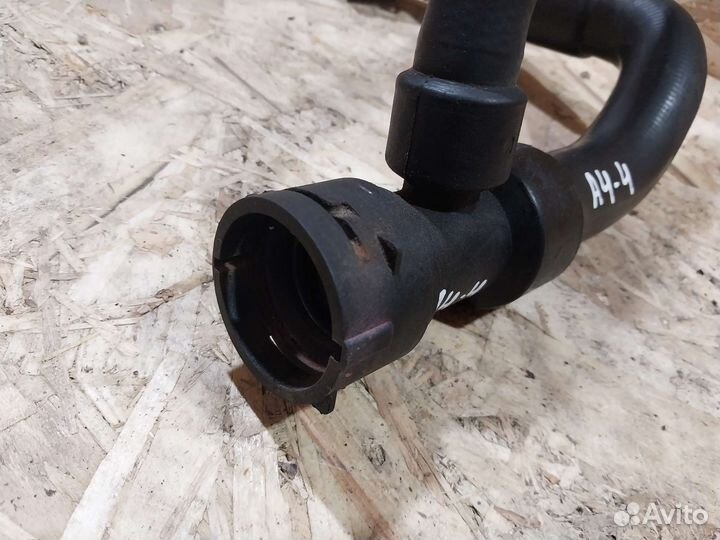 Шланг охлаждения Audi A4 B5 патрубок радиатора